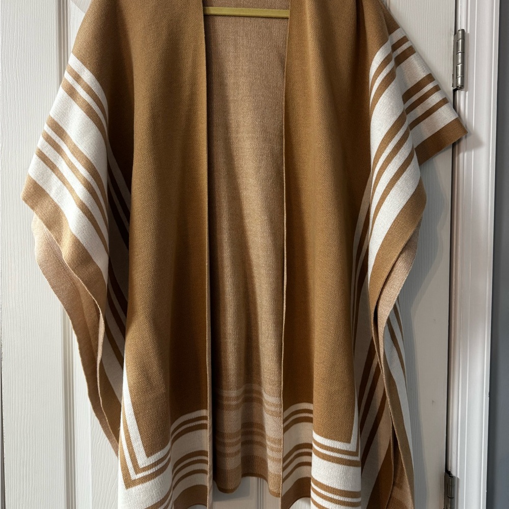 Time and Tru Tan and White Striped Cover/Shaw